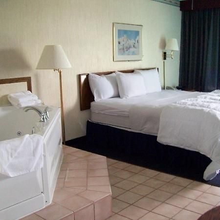 Ridge Crest Hotel West Plains Bagian luar foto